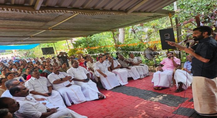ജനാധിപത്യത്തിന്റെ സംരക്ഷണതിന് കോൺഗ്രസ് തന്നെ രാജ്യം ഭരിക്കണം ; വി ടി ബൽറാം ജനാധിപത്യത്തിന്റെ സംരക്ഷണതിന് കോൺഗ്രസ് തന്നെ രാജ്യം ഭരിക്കണം ; വി ടി ബൽറാം