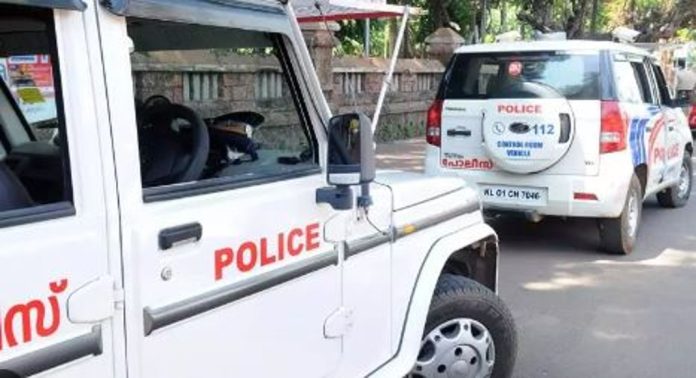 തമിഴ്നാട് പോലീസിന്റെ കയ്യിൽ നിന്ന് കൊടുംകുറ്റവാളി ചാടിപ്പോയി; പിന്നാലെ പ്രതിയെ പിടികൂടി കേരള പോലീസ്, കയ്യടിച്ച് ജനം…! തമിഴ്നാട് പോലീസിന്റെ കയ്യിൽ നിന്ന് കൊടുംകുറ്റവാളി ചാടിപ്പോയി; പിന്നാലെ പ്രതിയെ പിടികൂടി കേരള പോലീസ്, കയ്യടിച്ച് ജനം…!