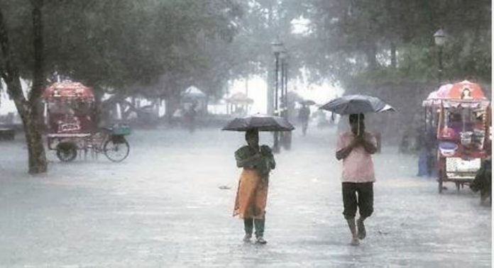 ചൂടിന് ആശ്വാസമായി വടക്കൻ ജില്ലകളിലേക്ക് മഴയെത്തുന്നു ; മുന്നറിയിപ്പ് ചൂടിന് ആശ്വാസമായി വടക്കൻ ജില്ലകളിലേക്ക് മഴയെത്തുന്നു ; മുന്നറിയിപ്പ്