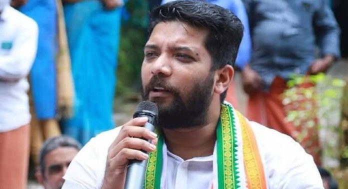 സൈബർ ആക്രമണ വിവാദം ; എന്റെ പേര് വലിച്ചിടുന്നത് എന്തിനാണ്, നിയമപരമായി നേരിടുമെന്ന് ഷാഫി പറമ്പിൽ സൈബർ ആക്രമണ വിവാദം ; എന്റെ പേര് വലിച്ചിടുന്നത് എന്തിനാണ്, നിയമപരമായി നേരിടുമെന്ന് ഷാഫി പറമ്പിൽ