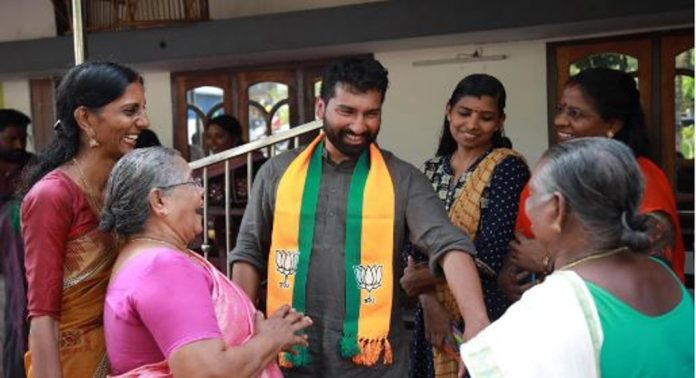 പത്തനംതിട്ടയിൽ വന്ദേ ഭാരതിന്റെ അസ്സംബ്ലിംഗ് യൂണിറ്റ് അതുവഴി യുവാക്കൾക്ക് വൻ ജോലി സാധ്യതകൾ ; ഉറപ്പുനൽകി അനില് ആന്റണി, ബിജെപിയുടെ തിരഞ്ഞെടുപ്പ് പത്രിക ശ്രദ്ധേയമാകുന്നു…! പത്തനംതിട്ടയിൽ വന്ദേ ഭാരതിന്റെ അസ്സംബ്ലിംഗ് യൂണിറ്റ് അതുവഴി യുവാക്കൾക്ക് വൻ ജോലി സാധ്യതകൾ ; ഉറപ്പുനൽകി അനില് ആന്റണി, ബിജെപിയുടെ തിരഞ്ഞെടുപ്പ് പത്രിക ശ്രദ്ധേയമാകുന്നു…!
