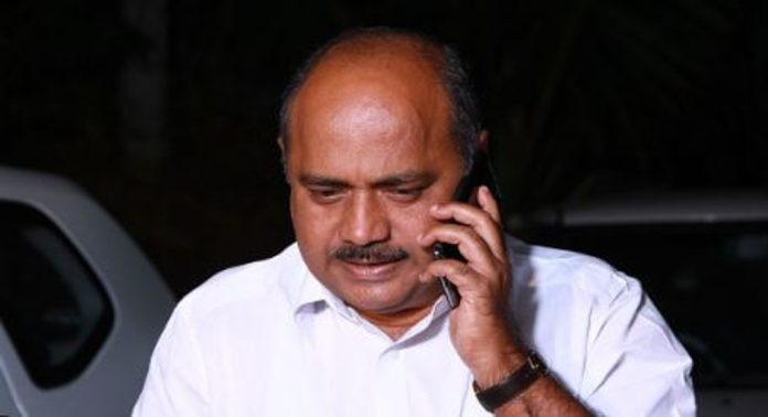 കോട്ടയത്ത് മൂന്ന് ഫ്രാൻസിസ് ജോര്ജുമാര് സ്ഥാനാര്ത്ഥികൾ ; ഇവർ വോട്ടുകൾ ചോർത്തും, ആശങ്കയുമായി ഫ്രാൻസിസ് ജോര്ജ്ജ് കോട്ടയത്ത് മൂന്ന് ഫ്രാൻസിസ് ജോര്ജുമാര് സ്ഥാനാര്ത്ഥികൾ ; ഇവർ വോട്ടുകൾ ചോർത്തും, ആശങ്കയുമായി ഫ്രാൻസിസ് ജോര്ജ്ജ്