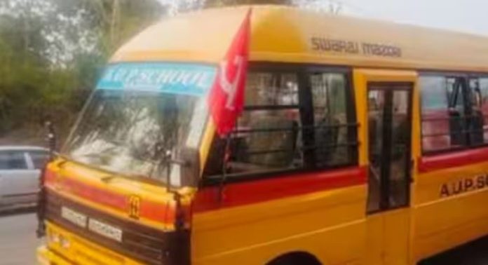 തെരഞ്ഞെടുപ്പ് ചട്ടലംഘനം ; ആനി രാജയുടെ പ്രചരണത്തിനായി വ്യാപകമായി സ്കൂൾ ബസുകൾ ഉപയോഗിച്ചു, ആരോപണവുമായി യു ഡി എഫ് തെരഞ്ഞെടുപ്പ് ചട്ടലംഘനം ; ആനി രാജയുടെ പ്രചരണത്തിനായി വ്യാപകമായി സ്കൂൾ ബസുകൾ ഉപയോഗിച്ചു, ആരോപണവുമായി യു ഡി എഫ്