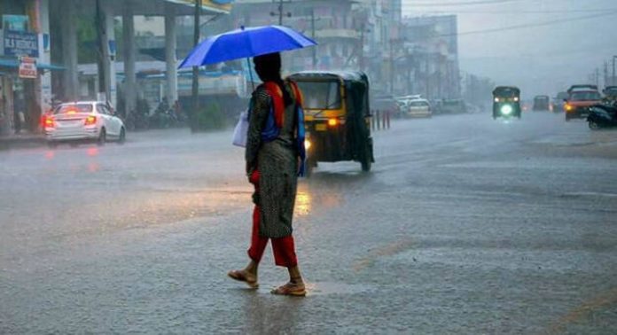 വേനൽച്ചൂടിന് പിന്നാലെ ആശ്വാസവാർത്ത ; കേരളത്തിൽ മഴയ്ക്ക് സാധ്യത, 14 ജില്ലകളിലും ജാഗ്രത മുന്നറിയിപ്പ്…! വേനൽച്ചൂടിന് പിന്നാലെ ആശ്വാസവാർത്ത ; കേരളത്തിൽ മഴയ്ക്ക് സാധ്യത, 14 ജില്ലകളിലും ജാഗ്രത മുന്നറിയിപ്പ്…!