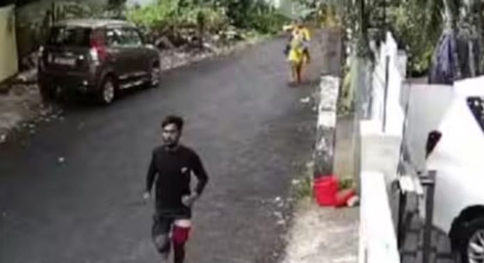 വീട്ടുജോലിക്കായി പോകുകയായിരുന്ന യുവതിയുടെ സ്വർണ്ണമാല പൊട്ടിച്ച് ഓടി ; പിന്നാലെ പ്രതി മറ്റൊരു ബൈക്കും മോഷ്ടിച്ചു വീട്ടുജോലിക്കായി പോകുകയായിരുന്ന യുവതിയുടെ സ്വർണ്ണമാല പൊട്ടിച്ച് ഓടി ; പിന്നാലെ പ്രതി മറ്റൊരു ബൈക്കും മോഷ്ടിച്ചു
