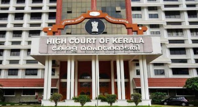 സ്കൂളുകളിൽ കളിസ്ഥലങ്ങൾ നിർബന്ധമാക്കണം ; നിർദ്ദേശവുമായി ഹൈക്കോടതി സ്കൂളുകളിൽ കളിസ്ഥലങ്ങൾ നിർബന്ധമാക്കണം ; നിർദ്ദേശവുമായി ഹൈക്കോടതി