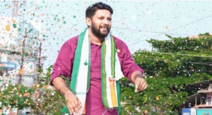 വർഗീയതയിൽ ബിജെപിക്കും സിപിഎമ്മിനും ഒരേ മനസ് ; ഷാഫി പറമ്പിൽ വർഗീയതയിൽ ബിജെപിക്കും സിപിഎമ്മിനും ഒരേ മനസ് ; ഷാഫി പറമ്പിൽ