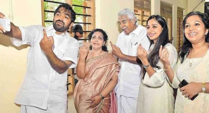 എന്റെ മക്കളെ തുണ്ടം കണ്ടിച്ചിട്ടാലും അവർ ബി.ജെ.പിയിൽ പോകില്ല, കുടുംബം ഒന്നാകെ പ്രചാരണത്തിന് ഇറങ്ങും ; മറിയാമ്മ ഉമ്മൻ എന്റെ മക്കളെ തുണ്ടം കണ്ടിച്ചിട്ടാലും അവർ ബി.ജെ.പിയിൽ പോകില്ല, കുടുംബം ഒന്നാകെ പ്രചാരണത്തിന് ഇറങ്ങും ; മറിയാമ്മ ഉമ്മൻ