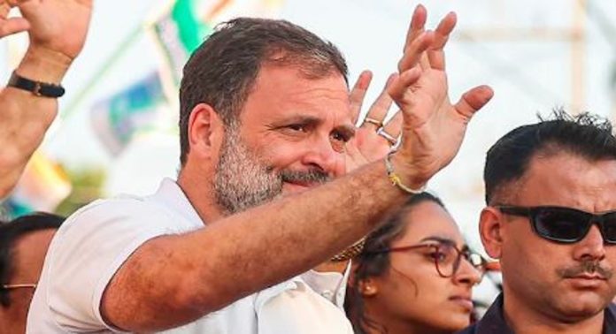 നാമനിർദേശ പത്രിക സമർപ്പിക്കുന്നതിനായി രാഹുൽ ഗാന്ധി വായനാട്ടിലെത്തി ; കടുത്ത ആവേശത്തിൽ പ്രവർത്തകർ നാമനിർദേശ പത്രിക സമർപ്പിക്കുന്നതിനായി രാഹുൽ ഗാന്ധി വായനാട്ടിലെത്തി ; കടുത്ത ആവേശത്തിൽ പ്രവർത്തകർ