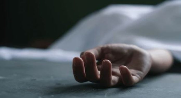 എൻജിനീയറിംഗ് വിദ്യാർത്ഥിയെ ജീവനൊടുക്കിയ നിലയിൽ കണ്ടെത്തി എൻജിനീയറിംഗ് വിദ്യാർത്ഥിയെ ജീവനൊടുക്കിയ നിലയിൽ കണ്ടെത്തി