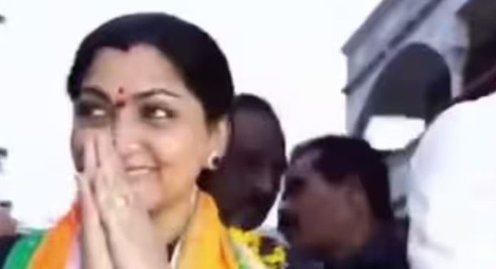 തെലങ്കാനയില് കേന്ദ്ര മന്ത്രിക്കൊപ്പം ഖുഷ്ബുവിന്റെ റോഡ് ഷോ തെലങ്കാനയില് കേന്ദ്ര മന്ത്രിക്കൊപ്പം ഖുഷ്ബുവിന്റെ റോഡ് ഷോ