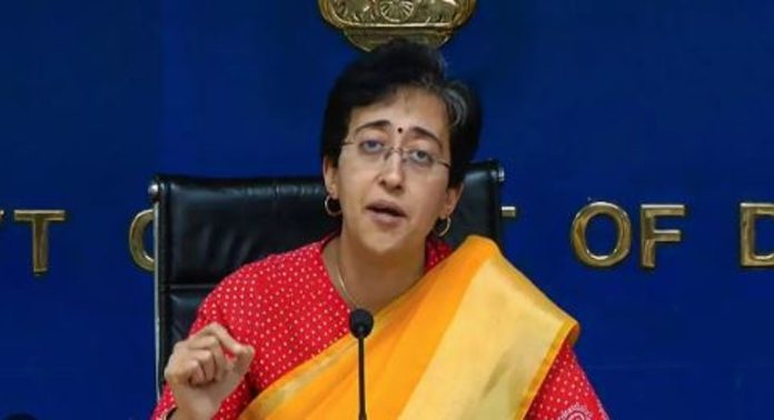ബിജെപിയില് ചേര്ന്നില്ലെങ്കില് ഇഡി അറസ്റ്റ് ചെയ്യുമെന്ന് ഭീഷണിപ്പെടുത്തി ; ഞെട്ടിപ്പിക്കുന്ന വെളിപ്പെടുത്തലുമായി അതിഷി മര്ലേന ബിജെപിയില് ചേര്ന്നില്ലെങ്കില് ഇഡി അറസ്റ്റ് ചെയ്യുമെന്ന് ഭീഷണിപ്പെടുത്തി ; ഞെട്ടിപ്പിക്കുന്ന വെളിപ്പെടുത്തലുമായി അതിഷി മര്ലേന