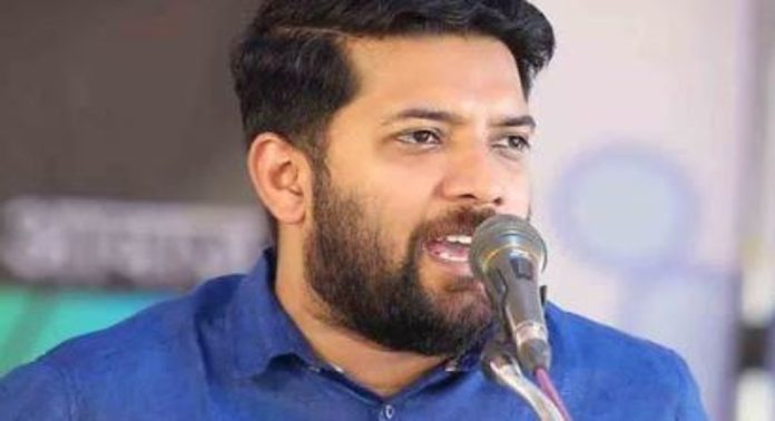 പാനൂര് ബോംബ് സ്ഫോടനം ; തെരഞ്ഞെടുപ്പ് കമ്മീഷനെ സമീപിക്കുമെന്ന് ഷാഫി പറമ്പിൽ പാനൂര് ബോംബ് സ്ഫോടനം ; തെരഞ്ഞെടുപ്പ് കമ്മീഷനെ സമീപിക്കുമെന്ന് ഷാഫി പറമ്പിൽ