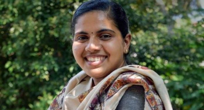 മേയർ ആര്യാ രാജേന്ദ്രന്റെ വാഹനത്തിന് സൈഡ് കൊടുക്കാത്തതിനെ ചൊല്ലി തർക്കം; കെ.എസ്.ആർ.ടി.സി ഡ്രൈവർക്കെതിരെ കേസെടുത്തു മേയർ ആര്യാ രാജേന്ദ്രന്റെ വാഹനത്തിന് സൈഡ് കൊടുക്കാത്തതിനെ ചൊല്ലി തർക്കം; കെ.എസ്.ആർ.ടി.സി ഡ്രൈവർക്കെതിരെ കേസെടുത്തു