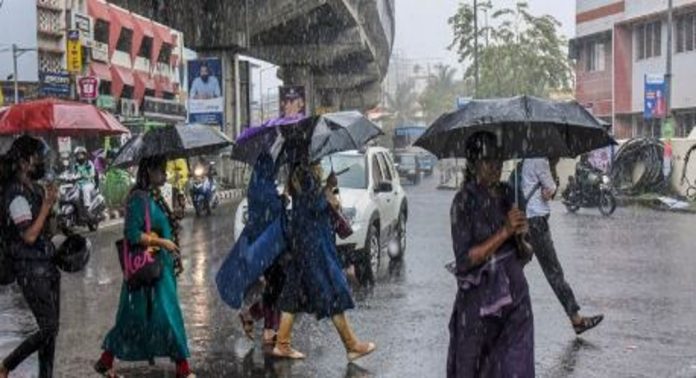 സംസ്ഥാനത്ത് വെള്ളി വരെ മഴയ്ക്ക് സാധ്യത ; ജാഗ്രത മുന്നറിയിപ്പ് സംസ്ഥാനത്ത് വെള്ളി വരെ മഴയ്ക്ക് സാധ്യത ; ജാഗ്രത മുന്നറിയിപ്പ്