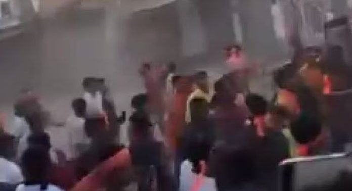 ബംഗാളില് രാമനവമി ആഘോഷത്തിനിടെ വൻ സ്ഫോടനം; ഒരു സ്ത്രീക്ക് പരിക്ക്, ആരോപണവുമായി ബിജെപി ബംഗാളില് രാമനവമി ആഘോഷത്തിനിടെ വൻ സ്ഫോടനം; ഒരു സ്ത്രീക്ക് പരിക്ക്, ആരോപണവുമായി ബിജെപി