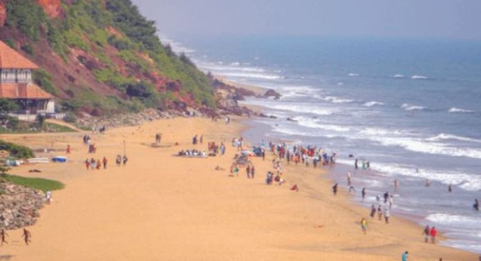 അവധിക്കാലം പൊടിപൊടിക്കുന്നു ; ബീച്ചുകളിലേക്ക് എത്തുന്ന കുട്ടികൾ സുരക്ഷിതരാണോ?, തിരിഞ്ഞുനോക്കാതെ അധികൃതർ…! അവധിക്കാലം പൊടിപൊടിക്കുന്നു ; ബീച്ചുകളിലേക്ക് എത്തുന്ന കുട്ടികൾ സുരക്ഷിതരാണോ?, തിരിഞ്ഞുനോക്കാതെ അധികൃതർ…!