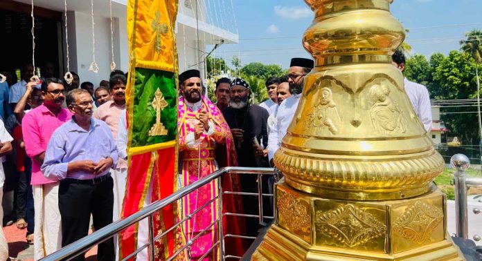 കോന്നി ആമകുന്ന് സെന്റ്ജോർജ്ജ് ഓർത്തഡോക്സ് വലിയ പള്ളി പെരുന്നാൾ കൊടിയേറി കോന്നി ആമകുന്ന് സെന്റ്ജോർജ്ജ് ഓർത്തഡോക്സ് വലിയ പള്ളി പെരുന്നാൾ കൊടിയേറി