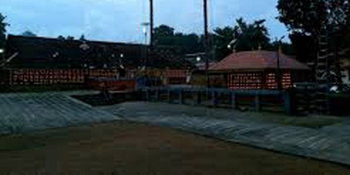 കലഞ്ഞൂർ മഹാദേവർ ക്ഷേത്രത്തിലെ ഉത്സവത്തിന് ഇന്ന് കൊടിയേറും കലഞ്ഞൂർ മഹാദേവർ ക്ഷേത്രത്തിലെ ഉത്സവത്തിന് ഇന്ന് കൊടിയേറും