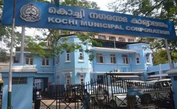 ബ്രഹ്മപുരം ബയോമെഡിക്കൽ മാലിന്യ സംസ്കരണ പ്ലാന്റിന്റെ ജോലികൾ പുനരാരംഭിക്കണമെങ്കിൽ തങ്ങൾക്ക് അനുകൂലമായ പുതിയ കരാർ ഒപ്പിടണമെന്ന് കൊച്ചി കോർപ്പറേഷൻ
