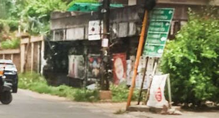 കോഴഞ്ചേരി പഴയ തെരുവിൽ സിഗ്നൽലൈറ്റുകൾ പ്രവര്ത്തനരഹിതമായിട്ട് രണ്ടാഴ്ച കോഴഞ്ചേരി പഴയ തെരുവിൽ സിഗ്നൽലൈറ്റുകൾ പ്രവര്ത്തനരഹിതമായിട്ട് രണ്ടാഴ്ച