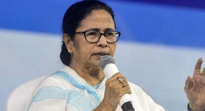 പശ്ചിമ ബംഗാളിലെ സാഹചര്യം നിരീക്ഷിച്ച് ബിജെപി നേതൃത്വം ; തൃണമൂൽ വിമതരെ പാർട്ടിയിലേക്ക് ക്ഷണിക്കില്ല പശ്ചിമ ബംഗാളിലെ സാഹചര്യം നിരീക്ഷിച്ച് ബിജെപി നേതൃത്വം ; തൃണമൂൽ വിമതരെ പാർട്ടിയിലേക്ക് ക്ഷണിക്കില്ല