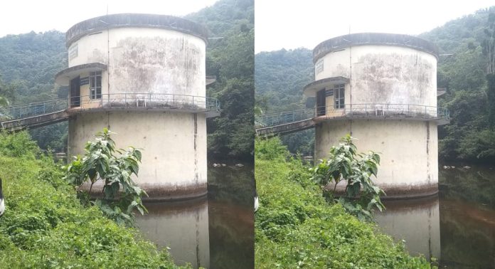 തണ്ണിത്തോട് ശുദ്ധജല പദ്ധതിയിലെ ചെളി നീക്കം ചെയ്യാത്തത് ജലവിതരണത്തെ ബാധിക്കുന്നു തണ്ണിത്തോട് ശുദ്ധജല പദ്ധതിയിലെ ചെളി നീക്കം ചെയ്യാത്തത് ജലവിതരണത്തെ ബാധിക്കുന്നു