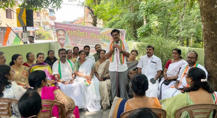 മോഡിയുടെ കാരുണ്യത്തിൽ മാത്രം മുഖ്യമന്ത്രി സ്ഥാനം തുടരുന്നയാളാണ് പിണറായി വിജയൻ ; മാത്യു കുഴൽനടൻ മോഡിയുടെ കാരുണ്യത്തിൽ മാത്രം മുഖ്യമന്ത്രി സ്ഥാനം തുടരുന്നയാളാണ് പിണറായി വിജയൻ ; മാത്യു കുഴൽനടൻ