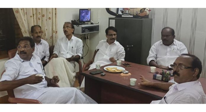 യു.ഡി.എഫ് സ്ഥാനാർത്ഥി ആന്റോ ആന്റണിയുടെ തിരഞ്ഞെടുപ്പ് വിലയിരുത്തൽ നടത്തി യു.ഡി.എഫ് സ്ഥാനാർത്ഥി ആന്റോ ആന്റണിയുടെ തിരഞ്ഞെടുപ്പ് വിലയിരുത്തൽ നടത്തി