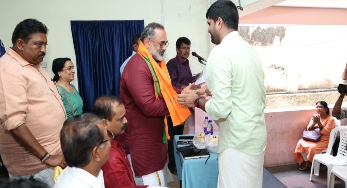 എൻഡിഎയ്ക്ക് പിന്തുണയുമായി പ്രവാസി നിവാസി പാർട്ടി ; രാജീവ് ചന്ദ്രശേഖറിന് സ്വീകരണം നൽകി എൻഡിഎയ്ക്ക് പിന്തുണയുമായി പ്രവാസി നിവാസി പാർട്ടി ; രാജീവ് ചന്ദ്രശേഖറിന് സ്വീകരണം നൽകി
