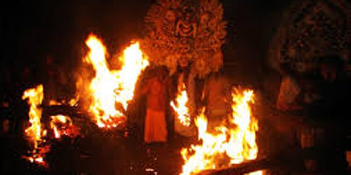 എഴുമറ്റൂർ പനമറ്റത്തുകാവ് ഭദ്രകാളിക്ഷേത്രത്തിലെ വിഷു പടയണി ഉത്സവം തിങ്കളാഴ്ച ആരംഭിക്കും എഴുമറ്റൂർ പനമറ്റത്തുകാവ് ഭദ്രകാളിക്ഷേത്രത്തിലെ വിഷു പടയണി ഉത്സവം തിങ്കളാഴ്ച ആരംഭിക്കും
