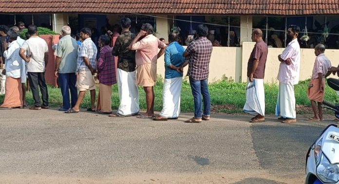 പോളിംഗ് ശതമാനം കുറഞ്ഞതിന്റെ ഉത്തരവാദിത്വം തെരഞ്ഞെടുപ്പ് ഉദ്യോഗസ്ഥർക്ക് ; കോൺഗ്രസ് പോളിംഗ് ശതമാനം കുറഞ്ഞതിന്റെ ഉത്തരവാദിത്വം തെരഞ്ഞെടുപ്പ് ഉദ്യോഗസ്ഥർക്ക് ; കോൺഗ്രസ്