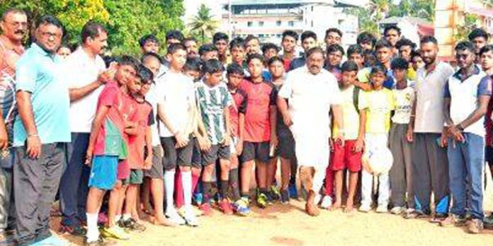 സമ്മർ കോച്ചിംഗ് ക്യാമ്പ് ജില്ലാ സ്റ്റേഡിയത്തിൽ ഉദ്ഘാടനം ചെയ്തു സമ്മർ കോച്ചിംഗ് ക്യാമ്പ് ജില്ലാ സ്റ്റേഡിയത്തിൽ ഉദ്ഘാടനം ചെയ്തു