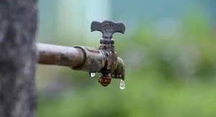 കിഴക്കുപുറത്ത് പൈപ്പ് ലൈനില് വെള്ളം എത്തിയിട്ട് 32 ദിവസം കിഴക്കുപുറത്ത് പൈപ്പ് ലൈനില് വെള്ളം എത്തിയിട്ട് 32 ദിവസം