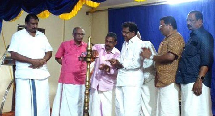 എസ്.എൻ.ഡി.പി.യോഗം ചുമത്ര ശാഖയുടെ ഗുരുദേവ ക്ഷേത്രത്തിലെ പ്രതിഷ്ഠാ മഹോത്സവത്തോടനുബന്ധിച്ച് സാംസ്കാരിക സമ്മേളനം നടത്തി എസ്.എൻ.ഡി.പി.യോഗം ചുമത്ര ശാഖയുടെ ഗുരുദേവ ക്ഷേത്രത്തിലെ പ്രതിഷ്ഠാ മഹോത്സവത്തോടനുബന്ധിച്ച് സാംസ്കാരിക സമ്മേളനം നടത്തി