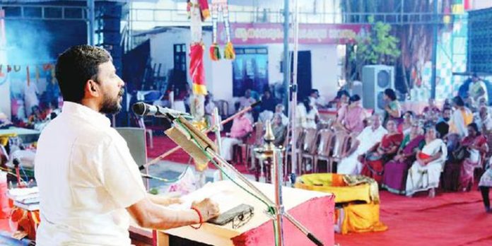 ഈശ്വരനിലേക്ക് അടുത്തുചേരാൻ സമർപ്പിത ഭക്തിവേണമെന്ന് ഭാഗവതാചാര്യൻ പുലിമുഖം ജഗന്നാഥശർമ ഈശ്വരനിലേക്ക് അടുത്തുചേരാൻ സമർപ്പിത ഭക്തിവേണമെന്ന് ഭാഗവതാചാര്യൻ പുലിമുഖം ജഗന്നാഥശർമ
