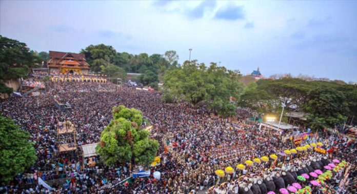പകൽ വെളിച്ചത്തിൽ തൃശൂർ പൂരം വെടിക്കെട്ട് ; ആവേശം ഒട്ടും കുറയാതെ ആർപ്പുവിളിയിൽ പൂരപ്രേമികൾ പകൽ വെളിച്ചത്തിൽ തൃശൂർ പൂരം വെടിക്കെട്ട് ; ആവേശം ഒട്ടും കുറയാതെ ആർപ്പുവിളിയിൽ പൂരപ്രേമികൾ