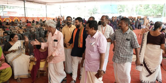 അഖില ഭാരത ഭാഗവത സത്രം വേദിയിൽ അനിൽ കെ ആന്റണി സന്ദർശനം നടത്തി അഖില ഭാരത ഭാഗവത സത്രം വേദിയിൽ അനിൽ കെ ആന്റണി സന്ദർശനം നടത്തി