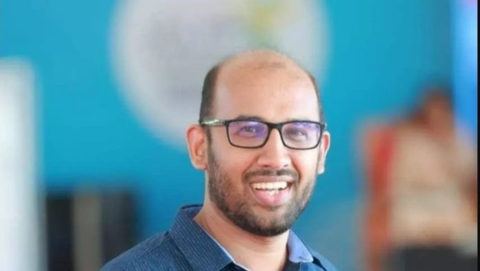 വർഗീയ പ്രചരണം നടത്തിയതിന് യുഡിഎഫിന്റെ പരാതിയിൽ ഡി.വൈ.എഫ്.ഐ നേതാവിനെതിരെ കേസ് വർഗീയ പ്രചരണം നടത്തിയതിന് യുഡിഎഫിന്റെ പരാതിയിൽ ഡി.വൈ.എഫ്.ഐ നേതാവിനെതിരെ കേസ്