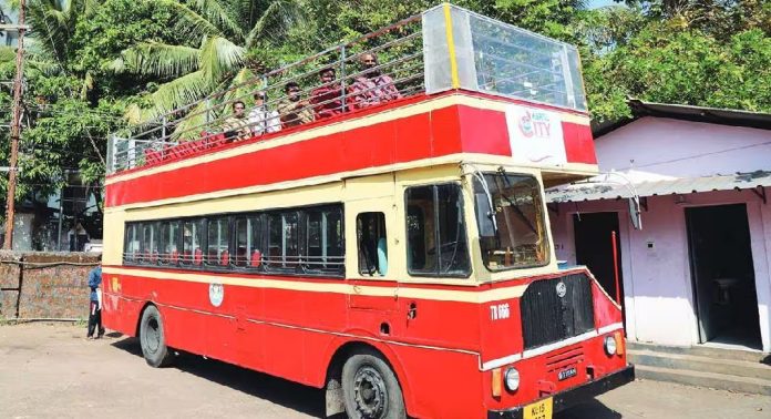 ആ പ്രദേശത്തെ വീഡിയോ ചിത്രീകരണം നിയമവിരുദ്ധം ; ഡബിള് ഡക്കര് യാത്രക്കാരോട് കെഎസ്ആര്ടിസി ആ പ്രദേശത്തെ വീഡിയോ ചിത്രീകരണം നിയമവിരുദ്ധം ; ഡബിള് ഡക്കര് യാത്രക്കാരോട് കെഎസ്ആര്ടിസി