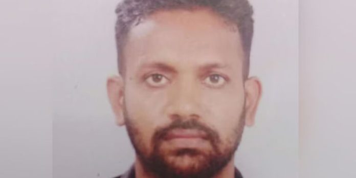 എസി ഓണാക്കി കാറിനുള്ളിൽ വിശ്രമിക്കാൻ കിടന്നു : യുവാവ് മരിച്ച നിലയിൽ എസി ഓണാക്കി കാറിനുള്ളിൽ വിശ്രമിക്കാൻ കിടന്നു : യുവാവ് മരിച്ച നിലയിൽ