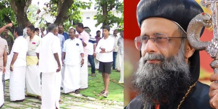 പാത്രിയര്ക്കീസ് ബാവായുടെ ഉത്തരവ് പാലിച്ചില്ല ; മാര് സേവേറിയോസിന് സസ്പെന്ഷന് പാത്രിയര്ക്കീസ് ബാവായുടെ ഉത്തരവ് പാലിച്ചില്ല ; മാര് സേവേറിയോസിന് സസ്പെന്ഷന്