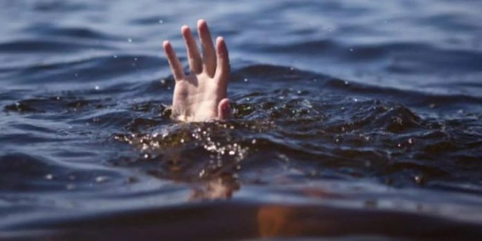 ഭാരതപ്പുഴയിൽ ഒഴുക്കിൽപ്പെട്ട 15 വയസ്സുകാരനെ കാണാതായി ഭാരതപ്പുഴയിൽ ഒഴുക്കിൽപ്പെട്ട 15 വയസ്സുകാരനെ കാണാതായി