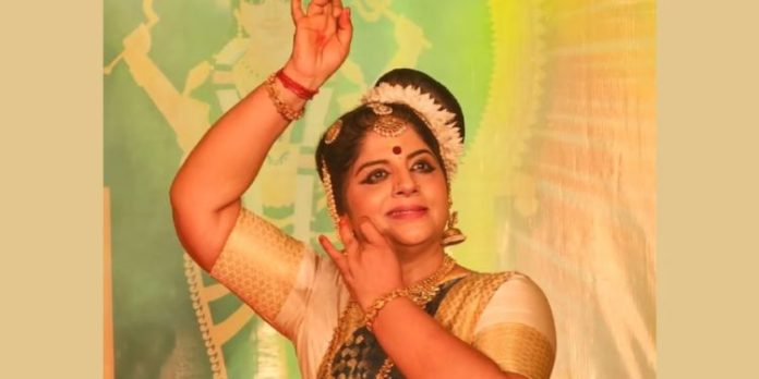 വയലാർ നടനമുദ്ര പുരസ്കാരം അശ്വതി നായർക്ക് വയലാർ നടനമുദ്ര പുരസ്കാരം അശ്വതി നായർക്ക്