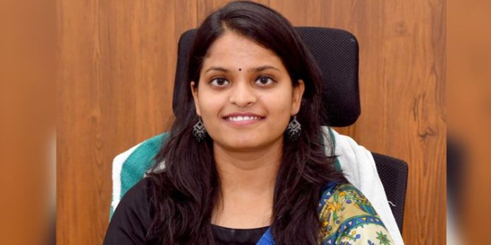 സാക്ഷി മോഹന് തിരുവനന്തപുരം അസിസ്റ്റന്റ് കളക്ടറായി ചുമതലയേറ്റു സാക്ഷി മോഹന് തിരുവനന്തപുരം അസിസ്റ്റന്റ് കളക്ടറായി ചുമതലയേറ്റു