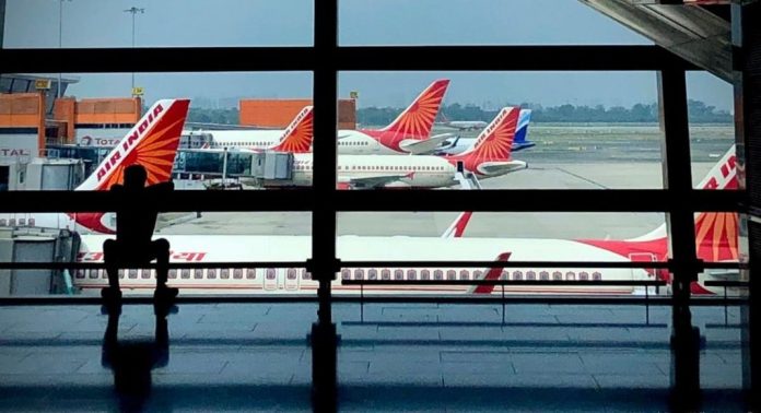 മുംബൈ വിമാനത്താവളത്തിൽ കൂട്ടിയിടിച്ച് എയർ ഇന്ത്യ, ഇൻഡിഗോ വിമാനങ്ങൾ മുംബൈ വിമാനത്താവളത്തിൽ കൂട്ടിയിടിച്ച് എയർ ഇന്ത്യ, ഇൻഡിഗോ വിമാനങ്ങൾ