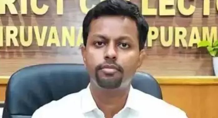 കുഴിനഖ ചികിത്സക്ക് ഡോക്ടറെ വീട്ടിലേക്ക് വിളിച്ചുവരുത്തിയ സംഭവം ; കെ.ജി.എം.ഒ.എക്ക് പുറമേ തൊഴിലാളി സംഘടനകളും പരാതി ഉടന് നല്കിയേക്കും കുഴിനഖ ചികിത്സക്ക് ഡോക്ടറെ വീട്ടിലേക്ക് വിളിച്ചുവരുത്തിയ സംഭവം ; കെ.ജി.എം.ഒ.എക്ക് പുറമേ തൊഴിലാളി സംഘടനകളും പരാതി ഉടന് നല്കിയേക്കും