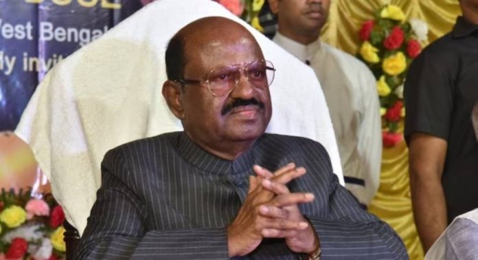ഗവർണർ സി.വി ആനന്ദബോസിനെതിരായ പരാതി ; നിയമോപദേശം തേടി ; കേസെടുത്തിട്ടില്ലെന്നും പോലീസ് ഗവർണർ സി.വി ആനന്ദബോസിനെതിരായ പരാതി ; നിയമോപദേശം തേടി ; കേസെടുത്തിട്ടില്ലെന്നും പോലീസ്