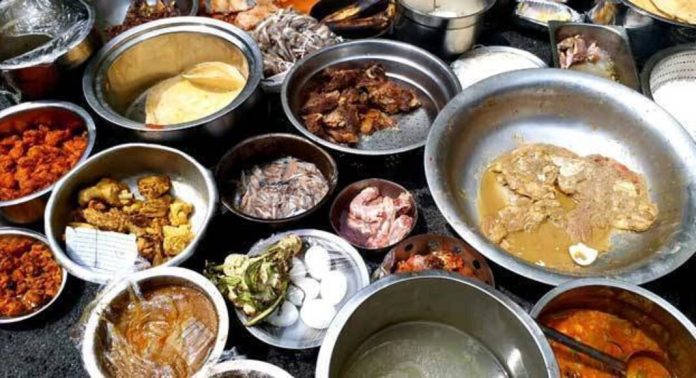 തൃശൂരിൽ മിന്നൽ ഭക്ഷ്യ പരിശോധന ; ഹോട്ടലുകളിൽ നിന്ന് പഴകിയ ഭക്ഷണം പിടികൂടി തൃശൂരിൽ മിന്നൽ ഭക്ഷ്യ പരിശോധന ; ഹോട്ടലുകളിൽ നിന്ന് പഴകിയ ഭക്ഷണം പിടികൂടി