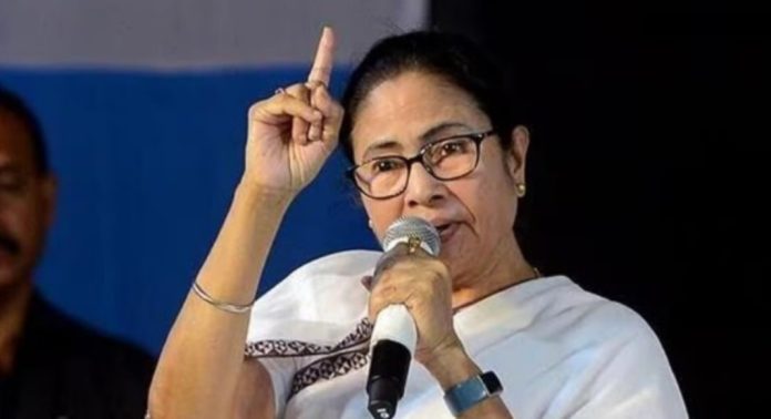 എസ്ഐആര് ; ബംഗാൾ മുഖ്യമന്ത്രി മമത ബാനർജി ഡല്ഹിയിലേക്ക് എസ്ഐആര് ; ബംഗാൾ മുഖ്യമന്ത്രി മമത ബാനർജി ഡല്ഹിയിലേക്ക്